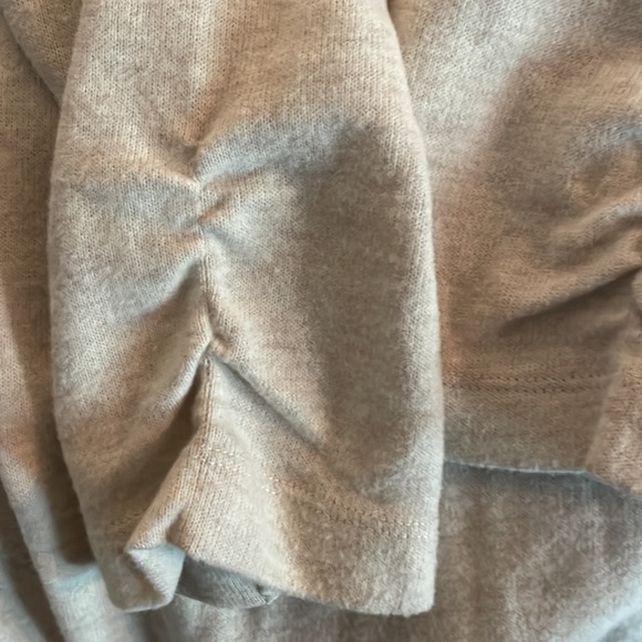 Soft Surroundings - long sleeve pullover with peephole neckline, size 2X - Picture 6 of 10